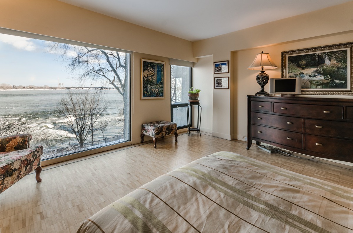 Robert Stephen Lefebvre Real Estate Broker Habitat 67 Properties for sale and rent